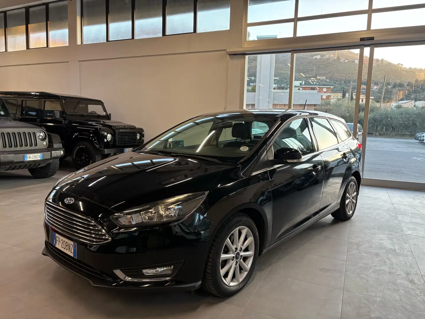 Ford Focus SW 1.5 tdci Titanium Nero - 2