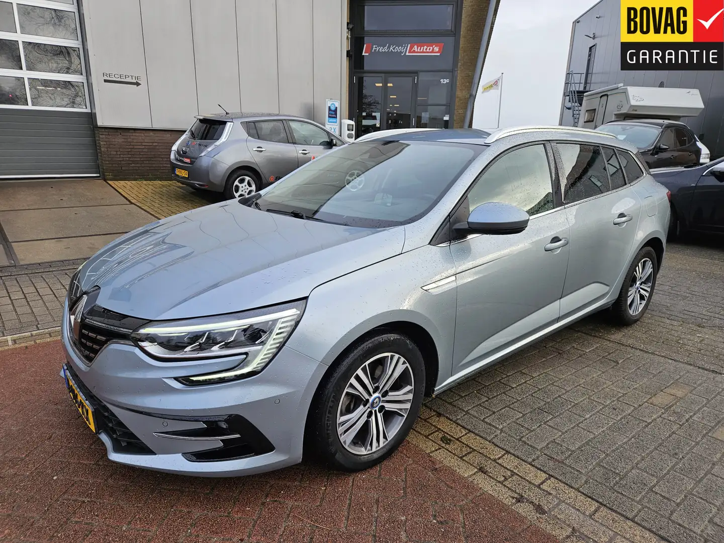 Renault Megane E-Tech Estate 1.6 Plug-In Hybrid 160 R.S. Line Grijs - 1