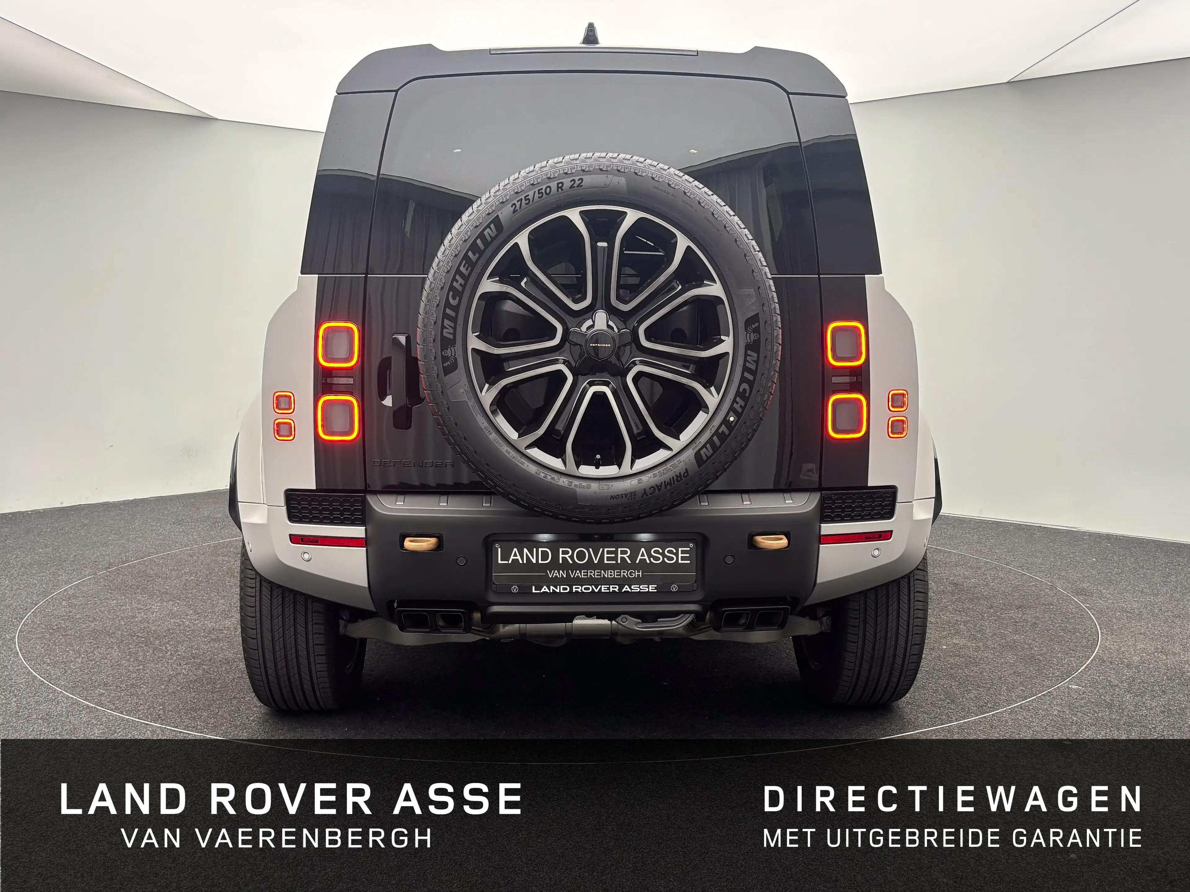 Land Rover Defender 110 P635 OCTA AWD Auto. 26MY — photo 7