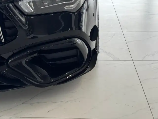 Mercedes-Benz Cla view 9