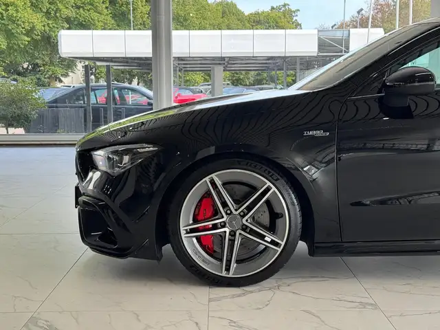 Mercedes-Benz Cla view 4