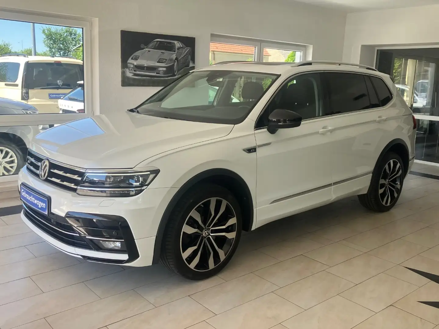Volkswagen Tiguan Allspace 2.0 TDI 4M DSG Highline R-Line Panorama Weiß - 1