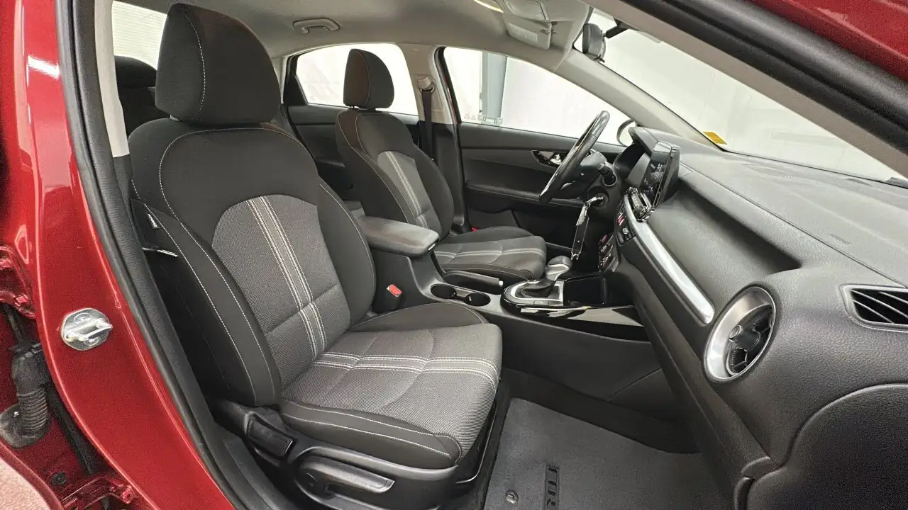Kia Forte снимка Kia Forte