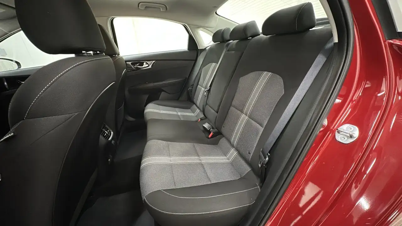 Kia Forte снимка Kia Forte
