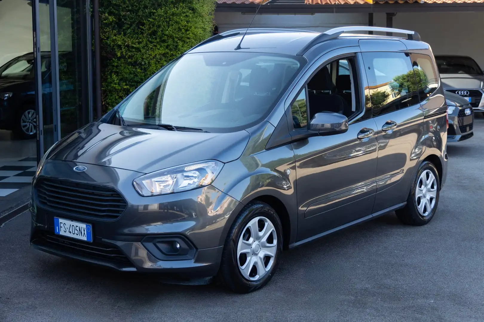 Ford Tourneo Courier 1.0 ECOBOOST 125 CV Gris - 1