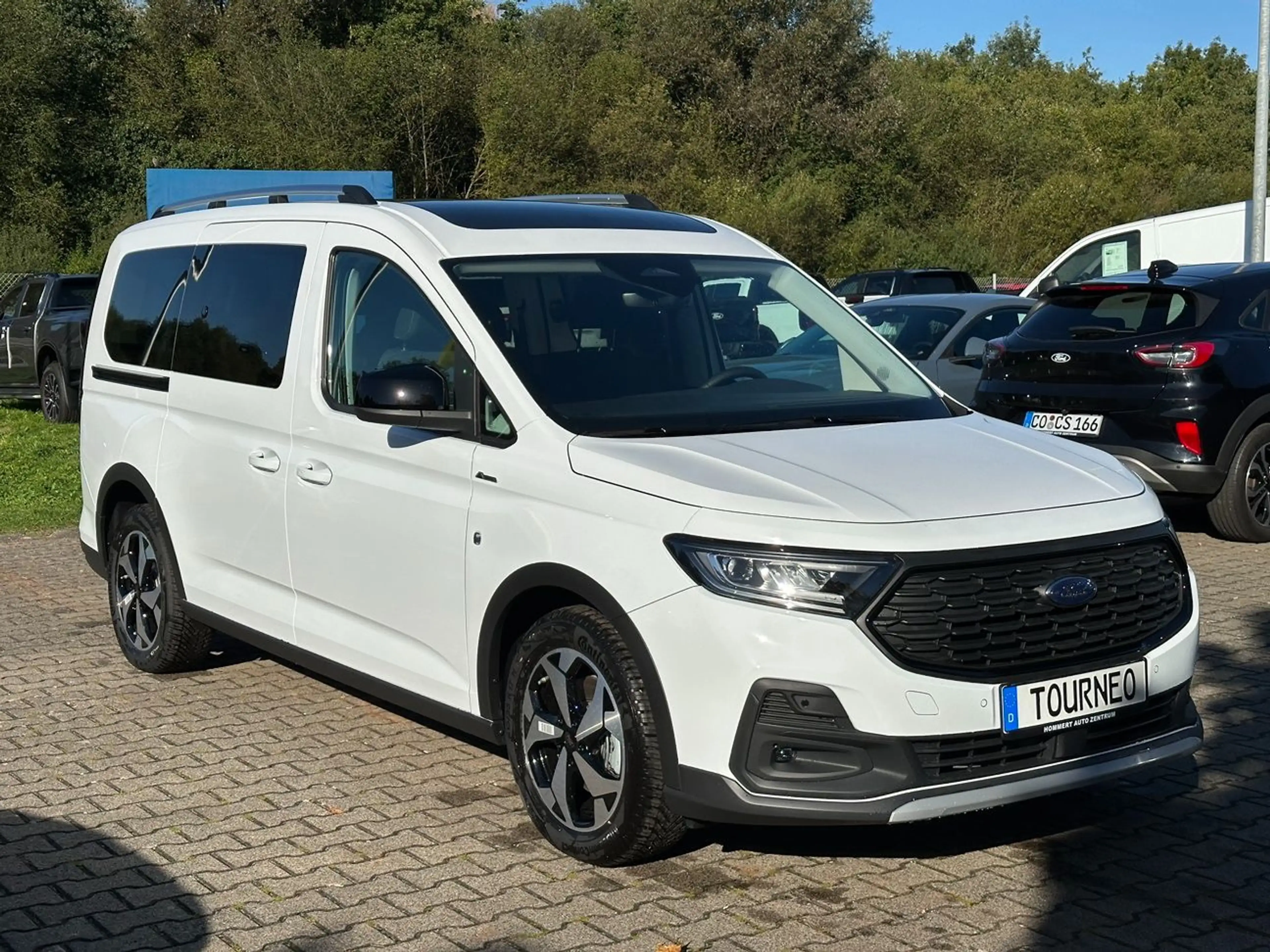 Ford Tourneo Connect L2 Active *AHK*Navi*7Sitze* — photo 4