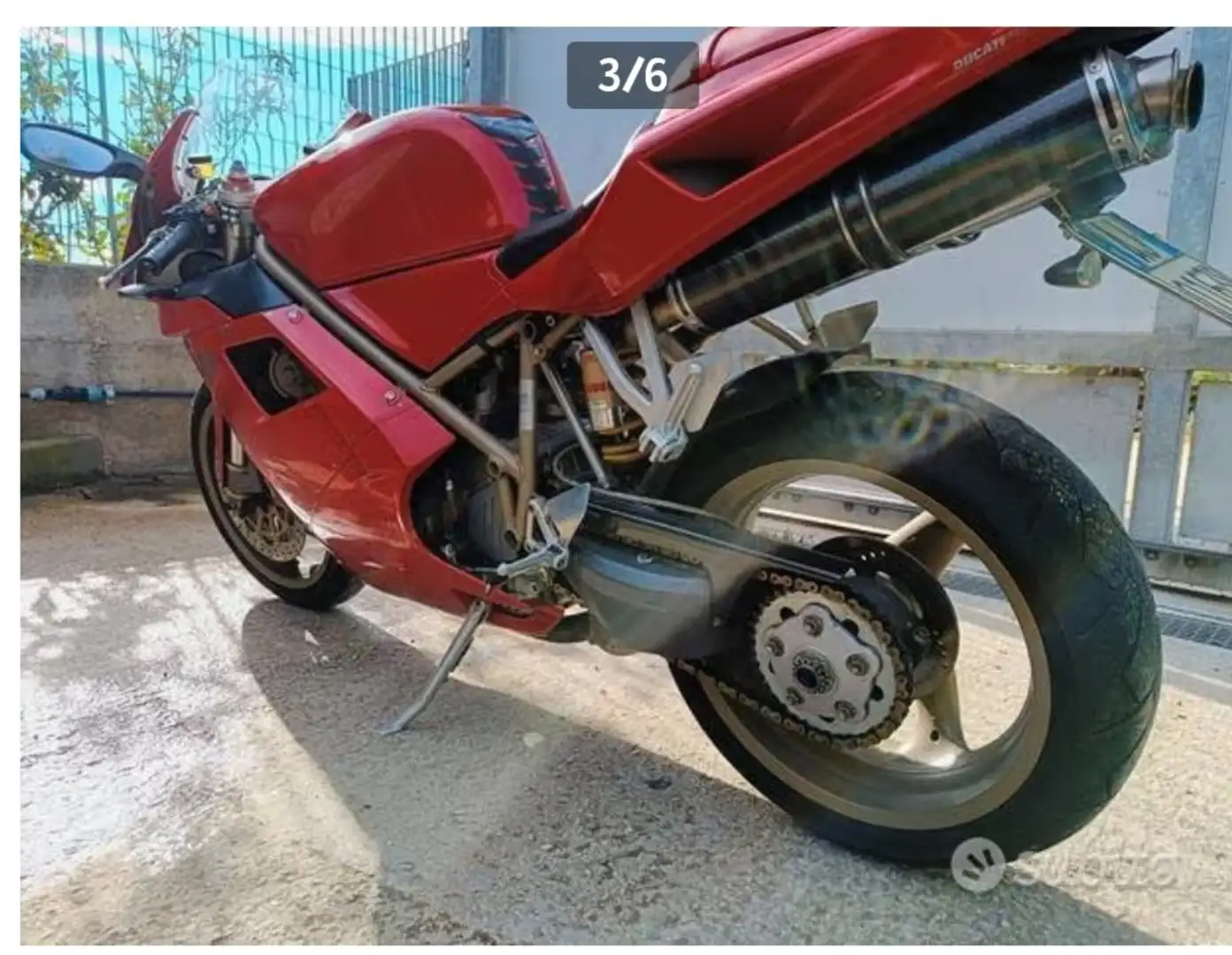 Ducati 748 Rot - 2