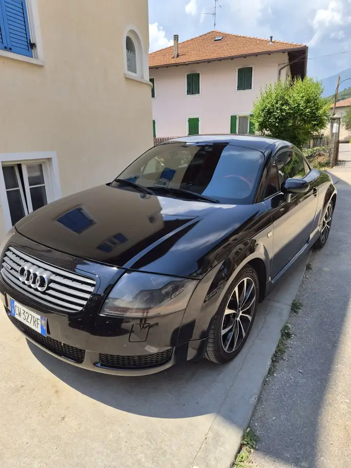 Audi TT 1.8t quattro, foto 2