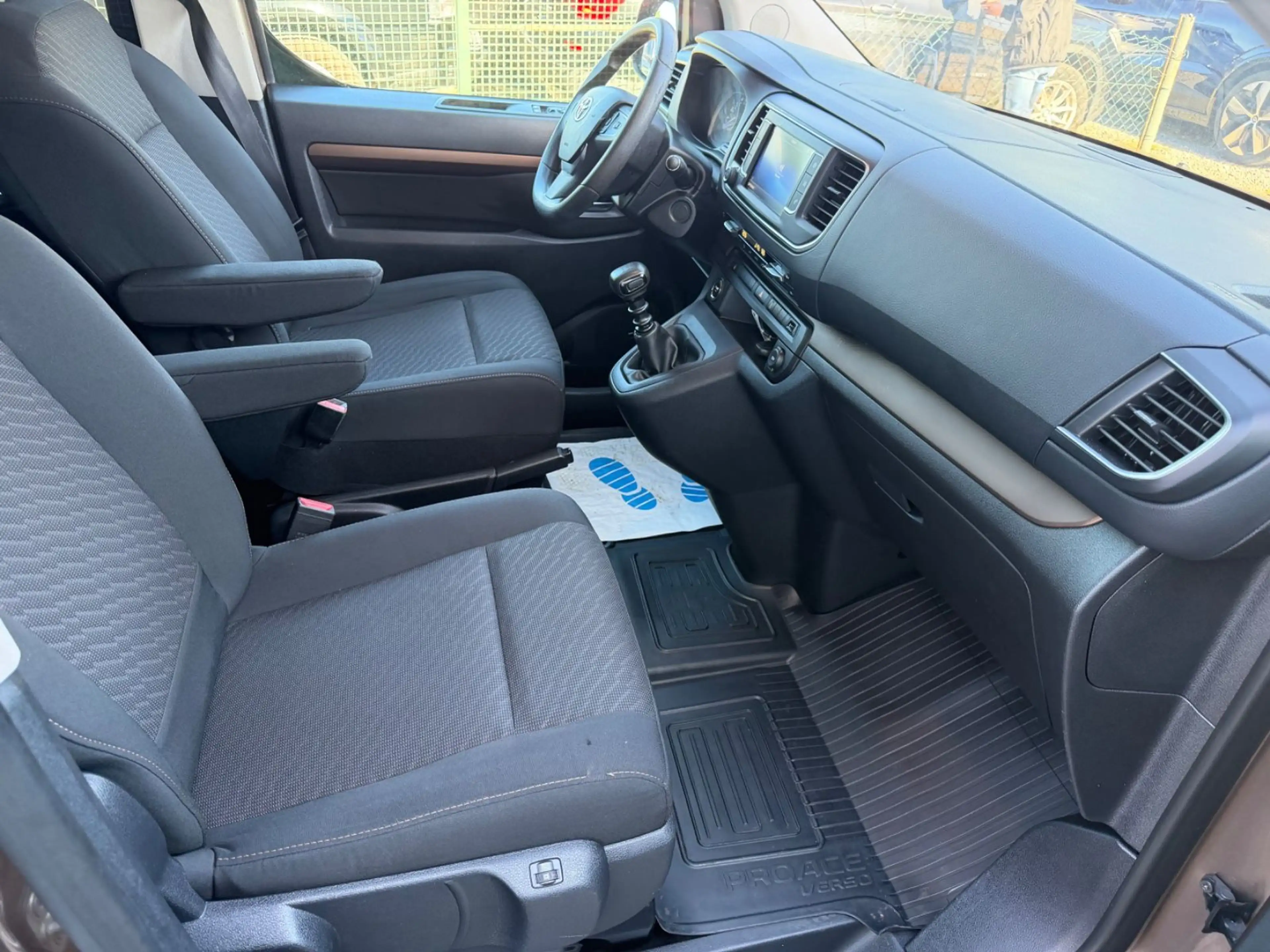 Toyota Proace Family Comfort*8 SITZE*SCHECKHEFT*AHK*HUD — photo 13