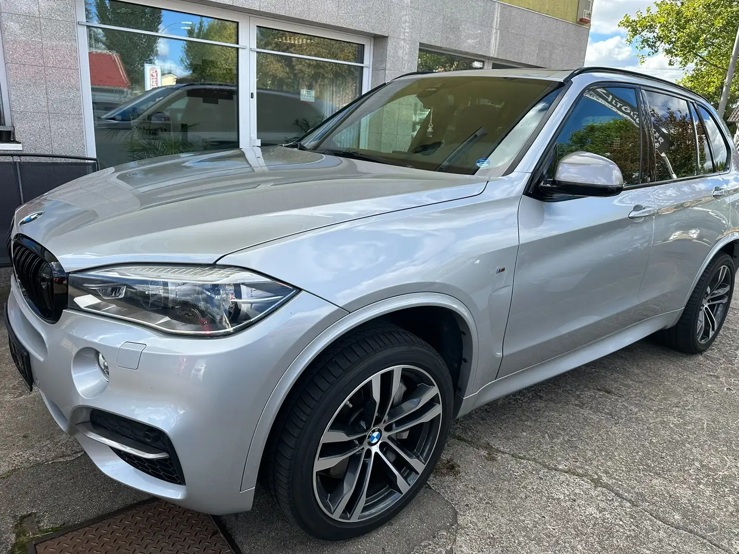 BMW X5 M50d Sport-Aut. Silber - 1