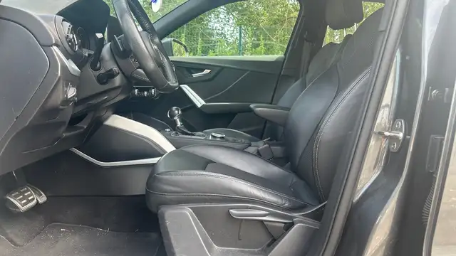 Audi Q2 view 9
