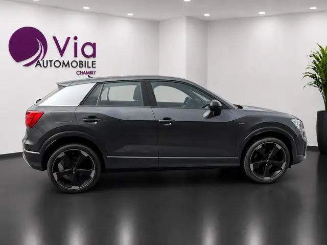 Audi Q2 view 4
