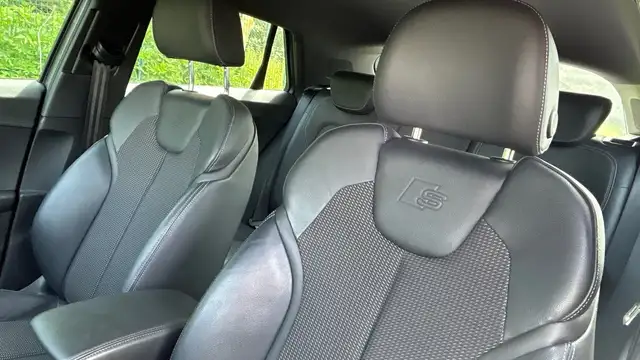 Audi Q2 view 10