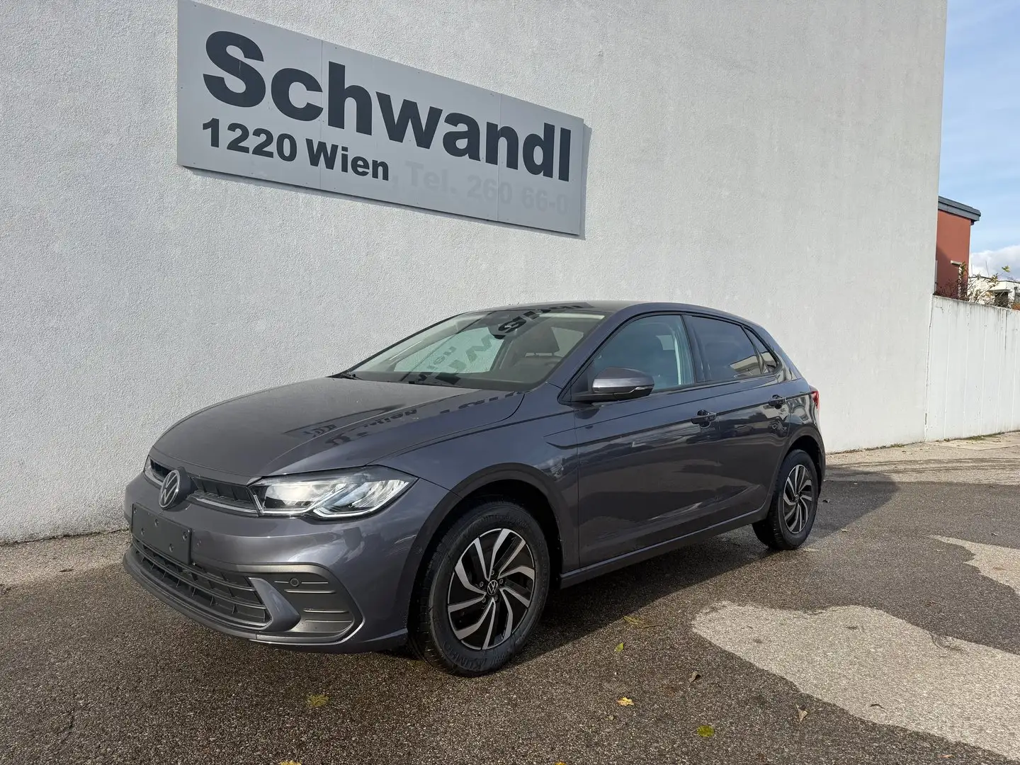 Volkswagen Polo Friends TSI Grau - 2