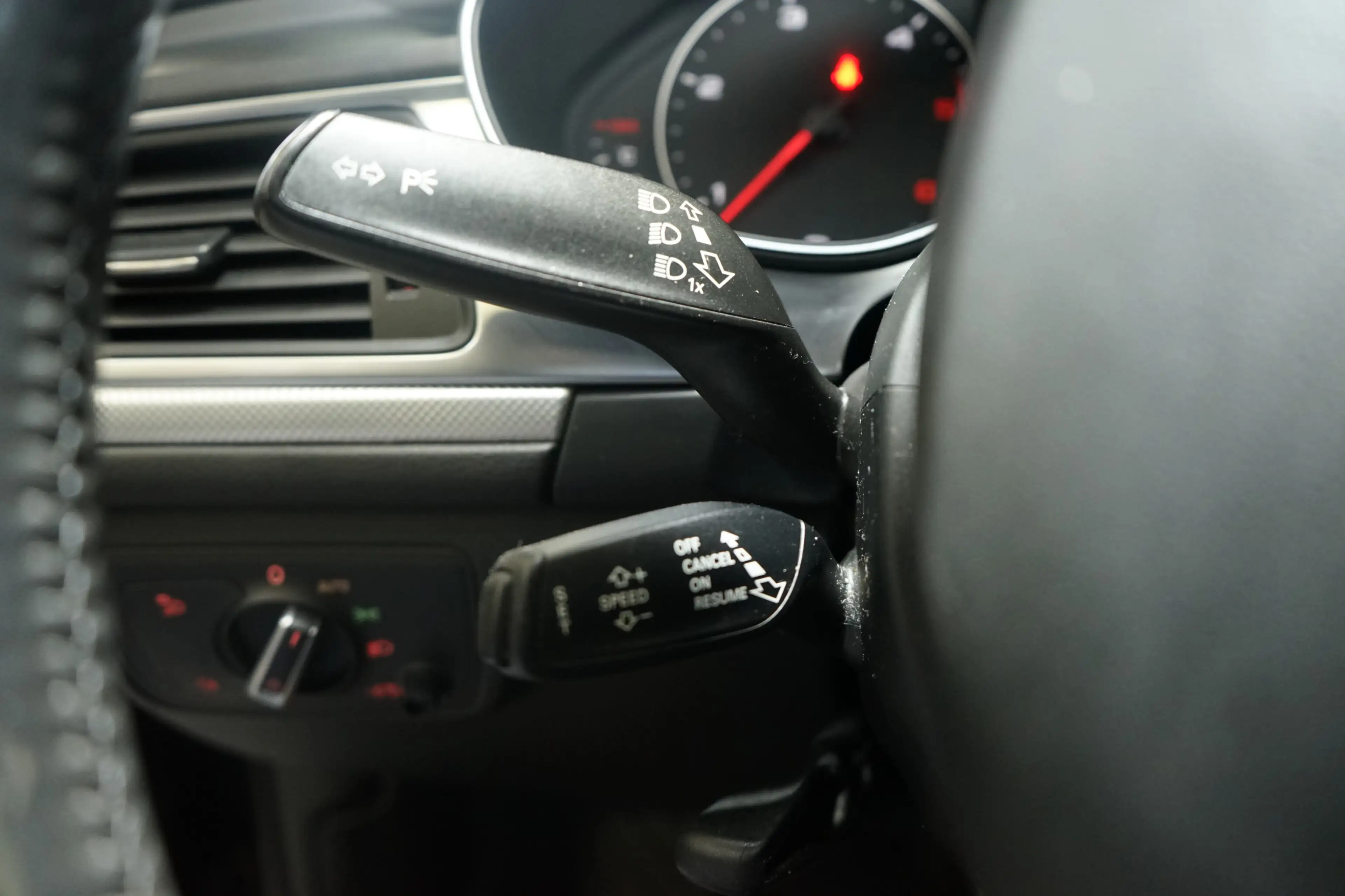 Audi A6 3.0 TDI quattro+NAVI+KAMERA+SUND SYS+PDC — photo 15