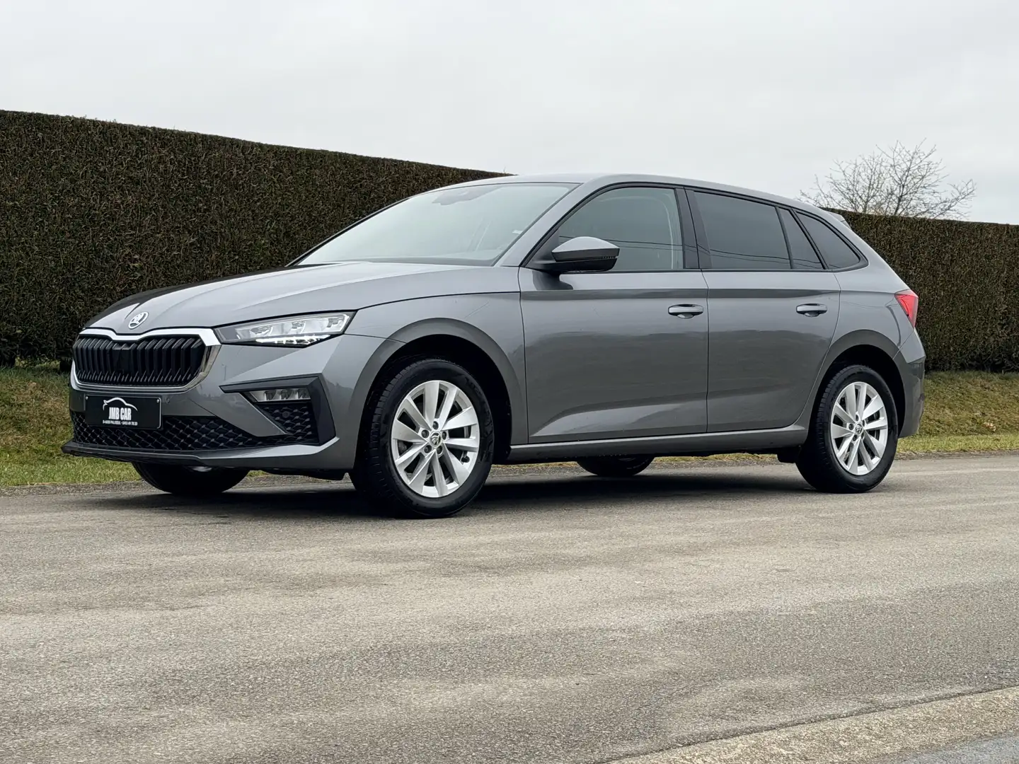 Skoda Scala Scala 1.0 TSI Family DSG COMME NEUVE! GARANTIE Gris - 1