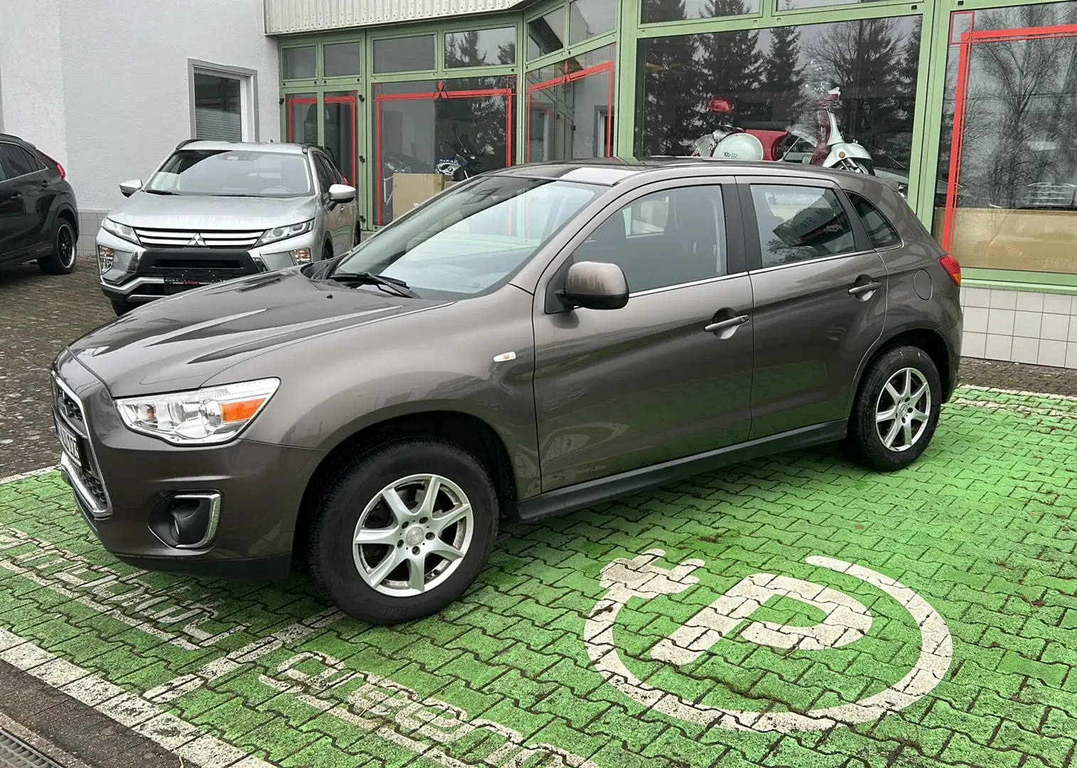 Mitsubishi ASX 2WD Braun - 2