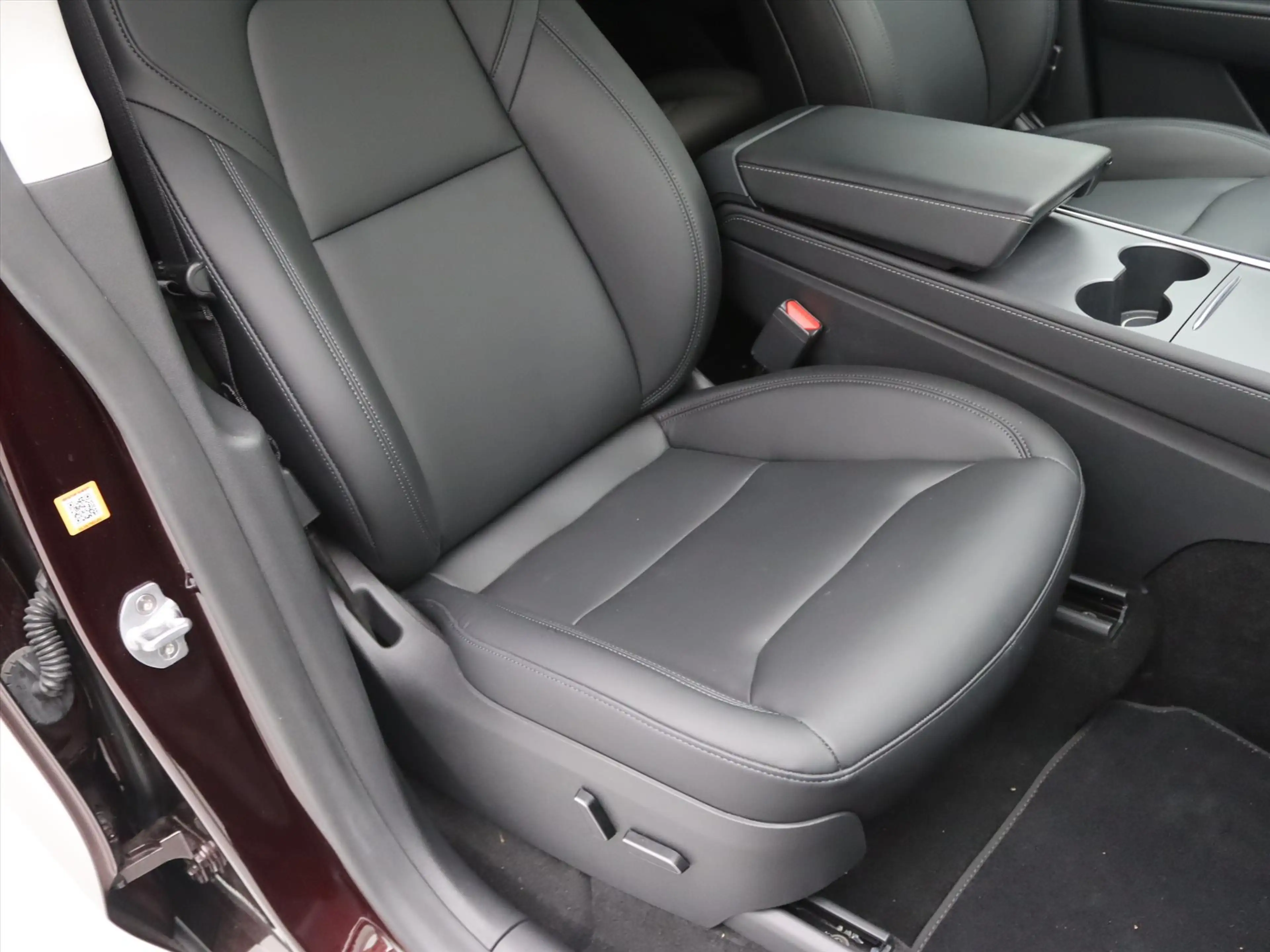 Tesla Model Y Long Range AWD 75kWh 351pk 93.1% SoH [ TREKHAAK+AM — photo 15
