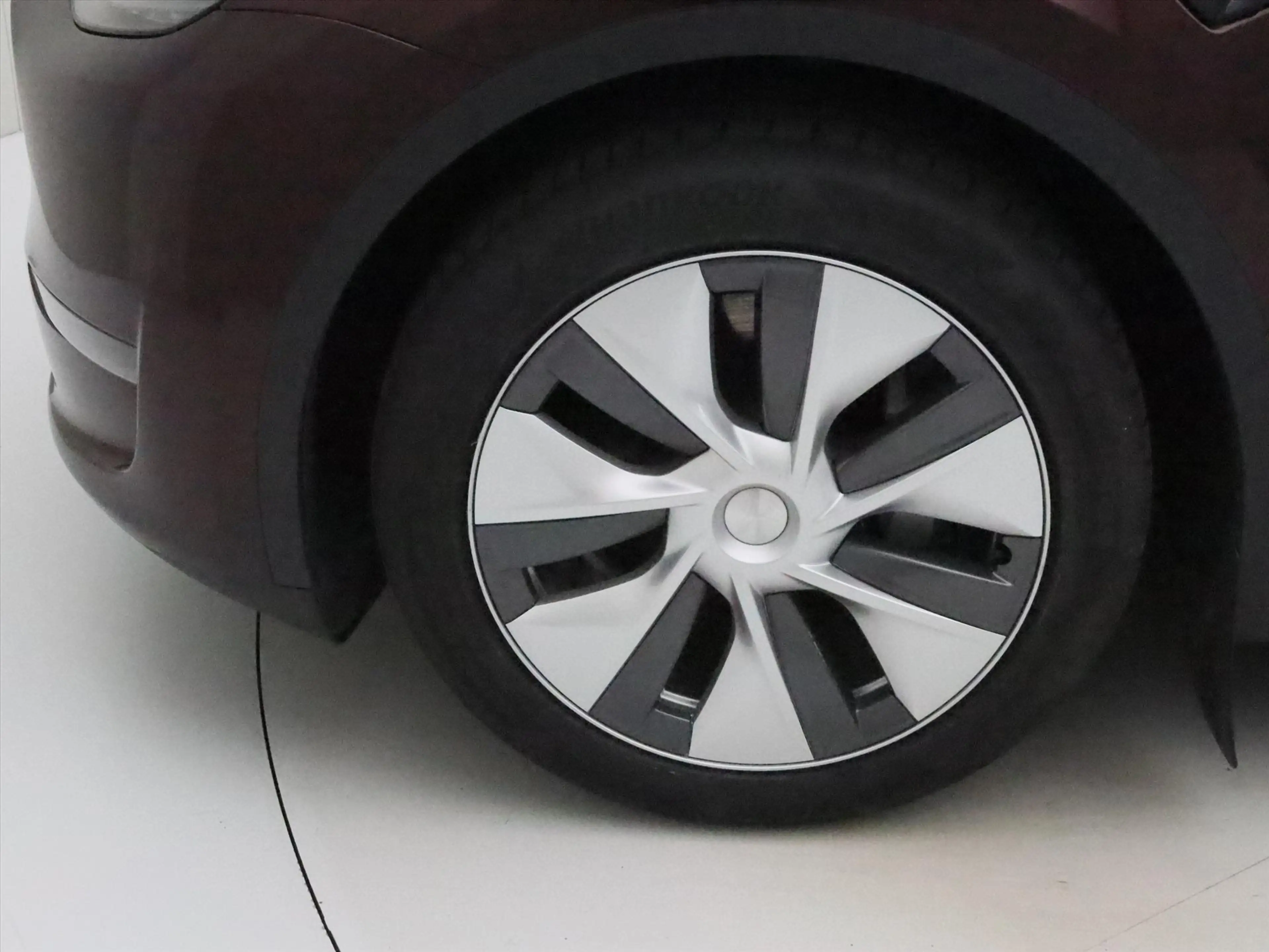 Tesla Model Y Long Range AWD 75kWh 351pk 93.1% SoH [ TREKHAAK+AM — photo 11