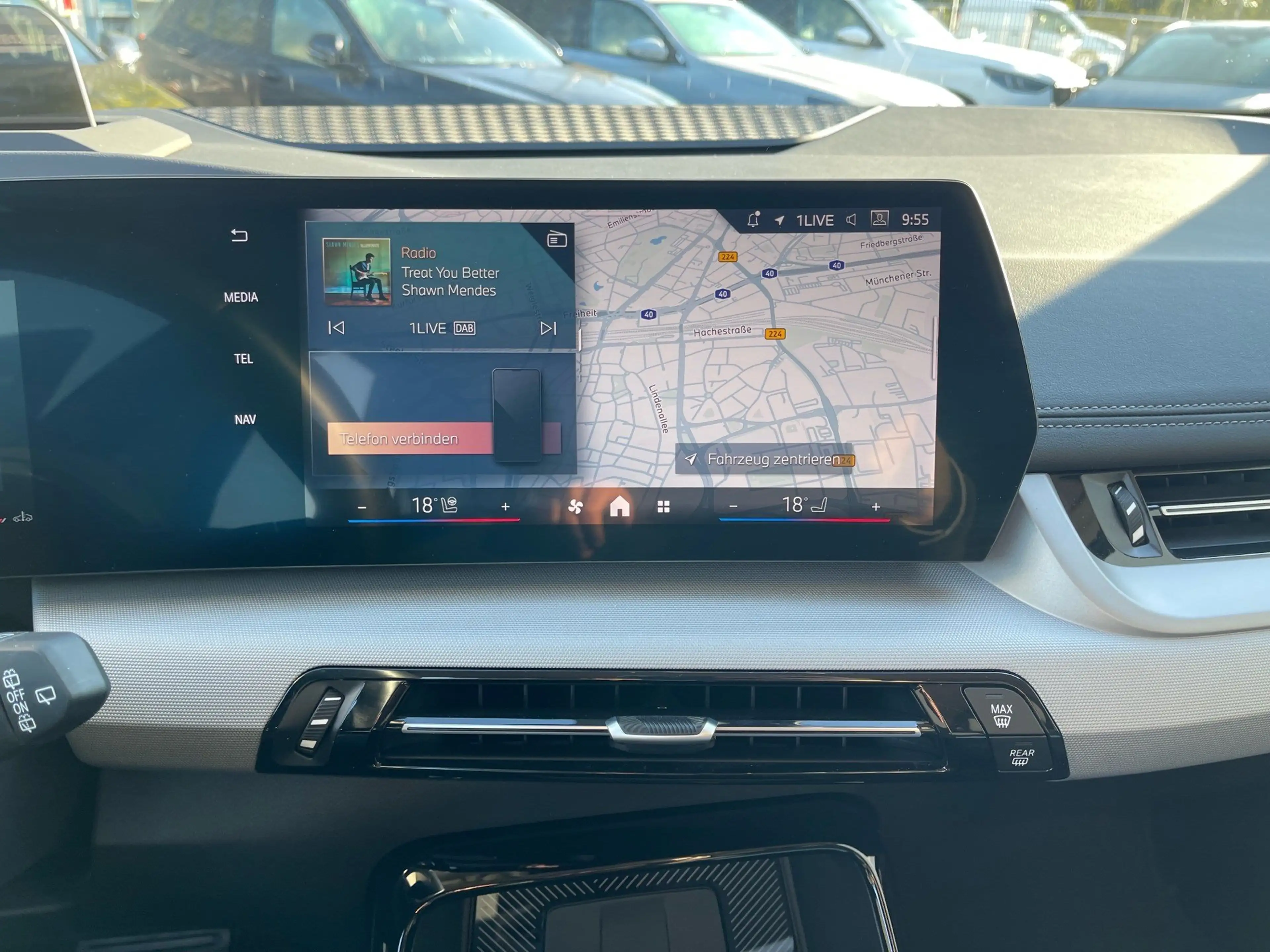 BMW 220 i Active Tourer || AHK adapt.LED Head-Up — photo 11