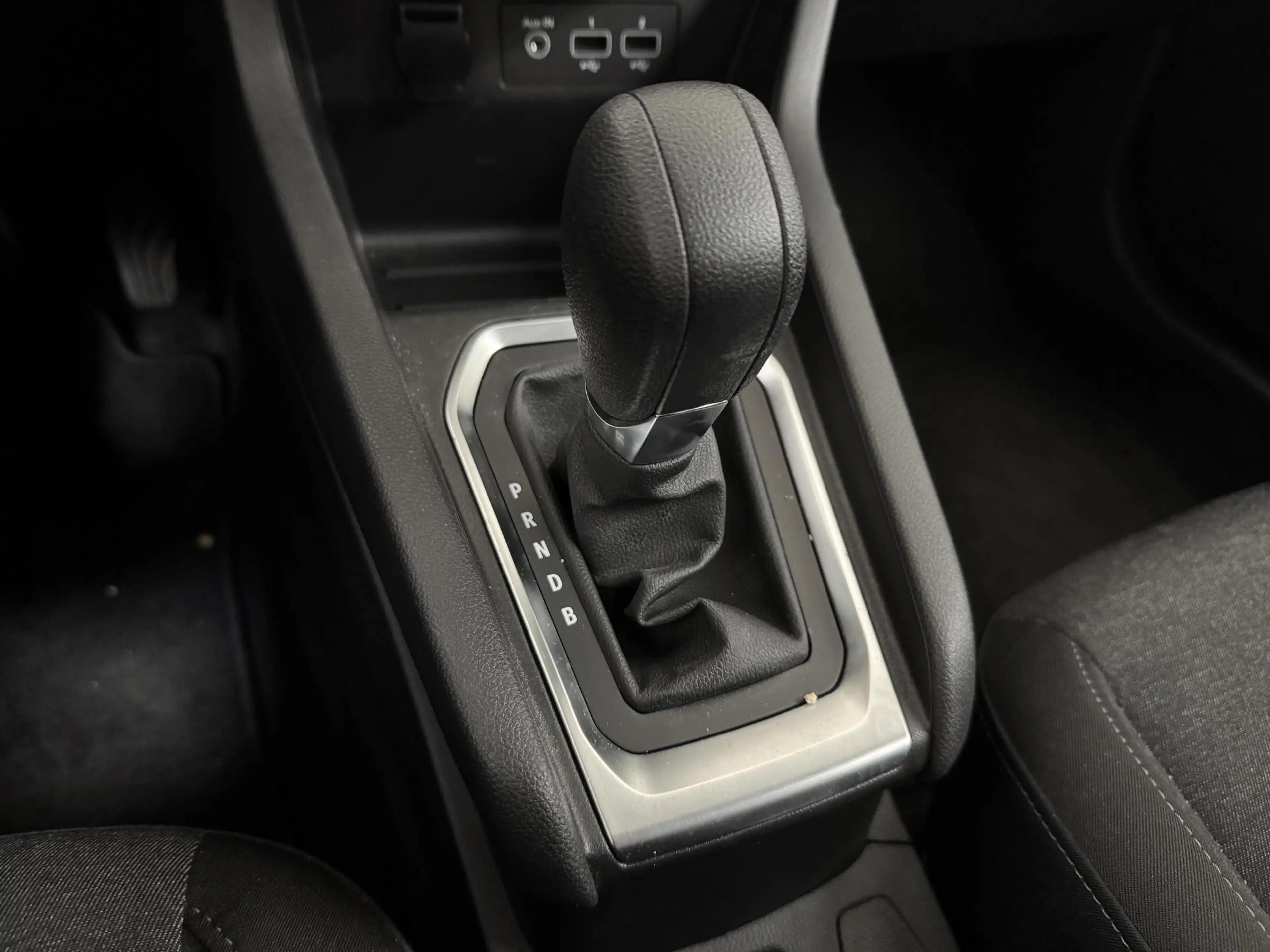 Renault Clio 1.6 E-Tech Hybrid 145 Equilibre | Apple CarPlay / — photo 21