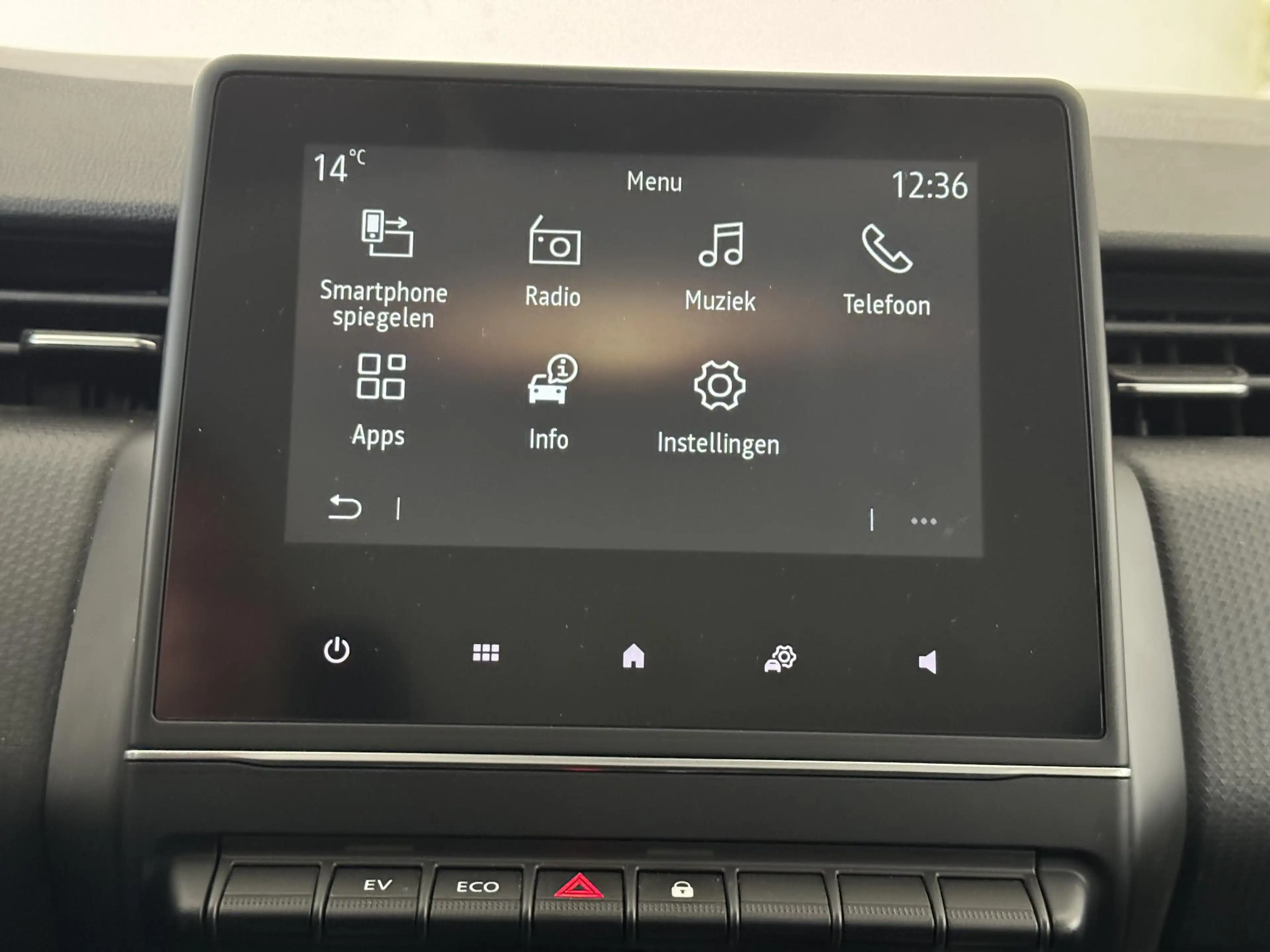 Renault Clio 1.6 E-Tech Hybrid 145 Equilibre | Apple CarPlay / — photo 11
