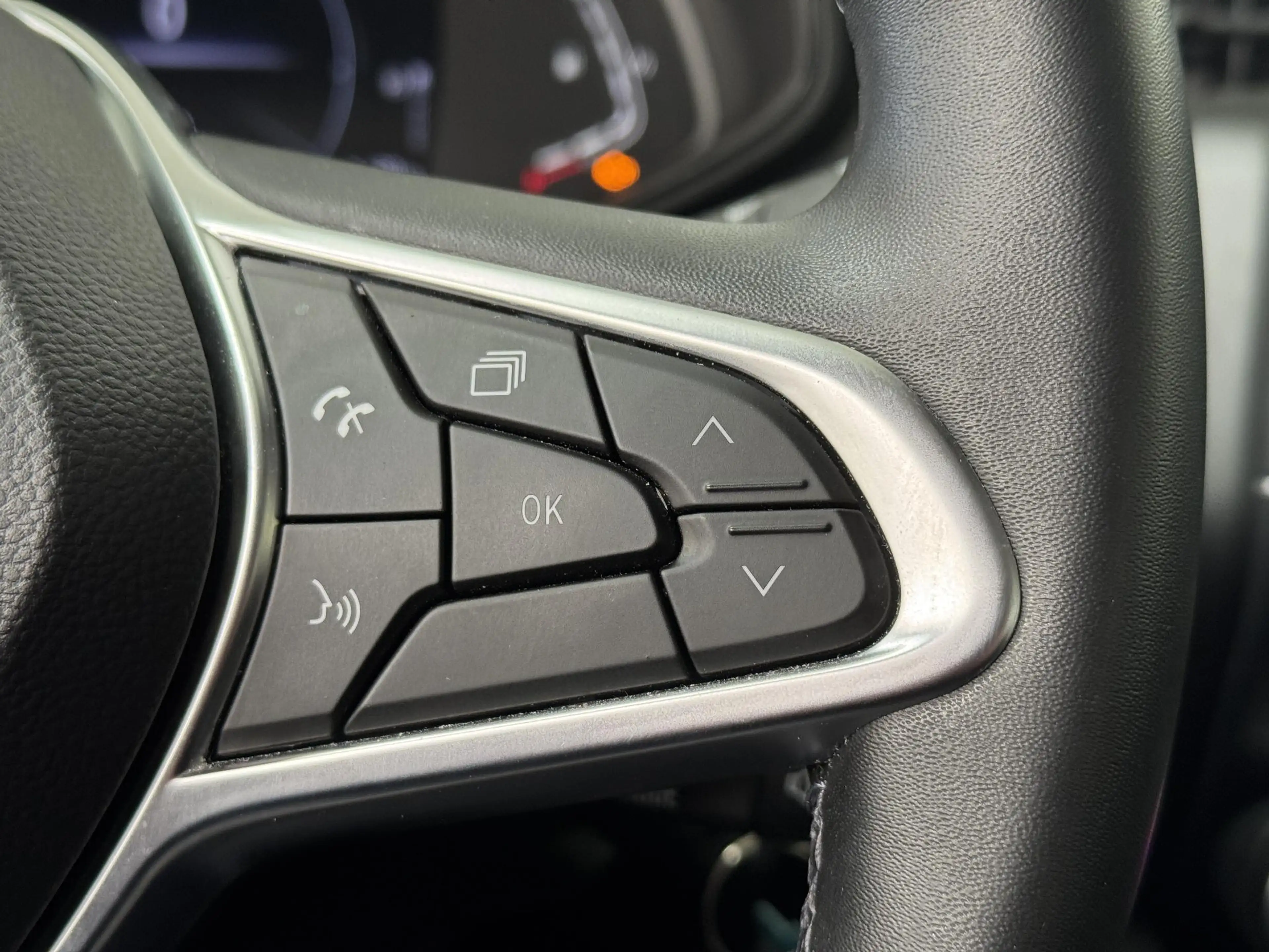 Renault Clio 1.6 E-Tech Hybrid 145 Equilibre | Apple CarPlay / — photo 19