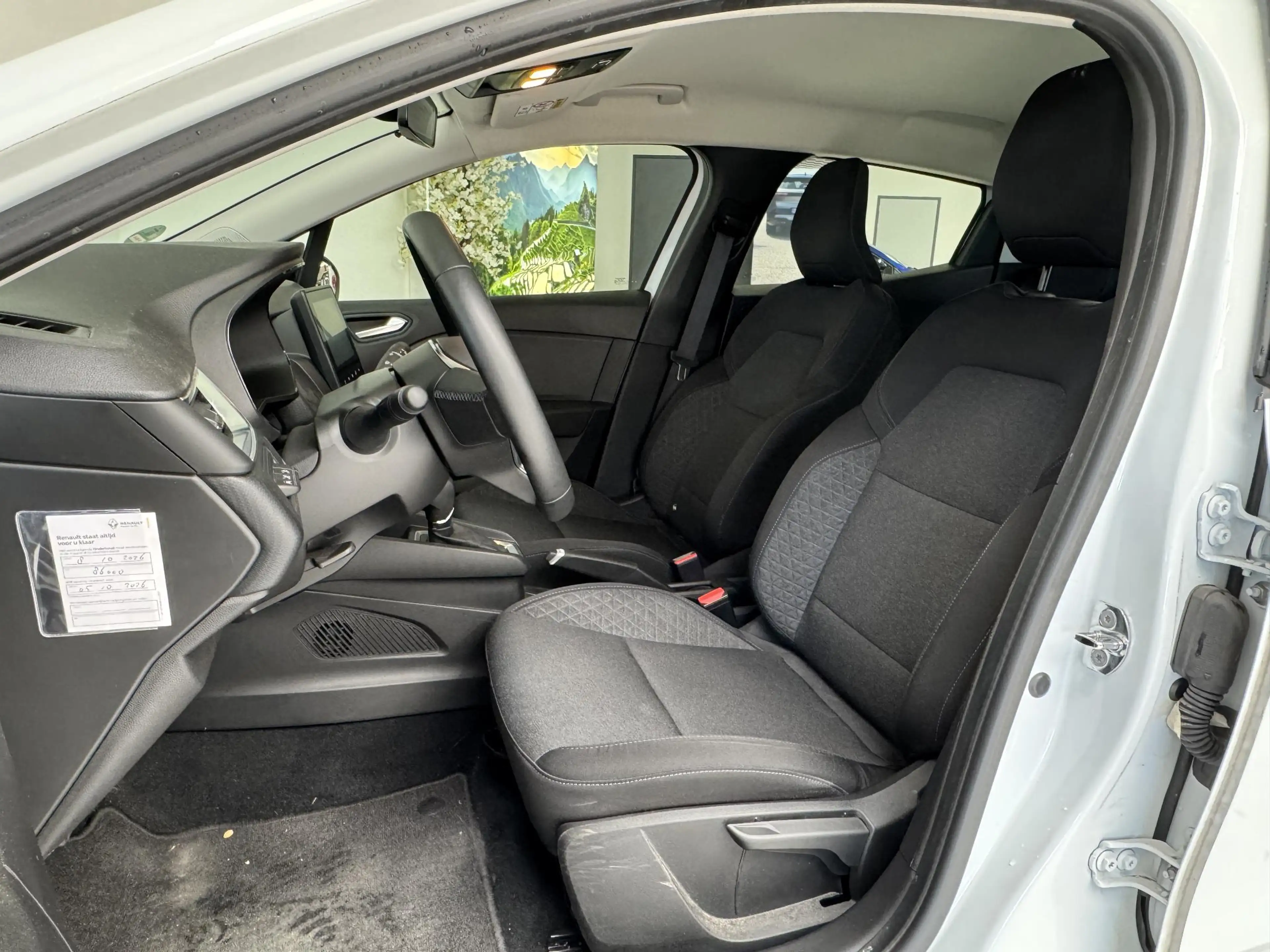 Renault Clio 1.6 E-Tech Hybrid 145 Equilibre | Apple CarPlay / — photo 7