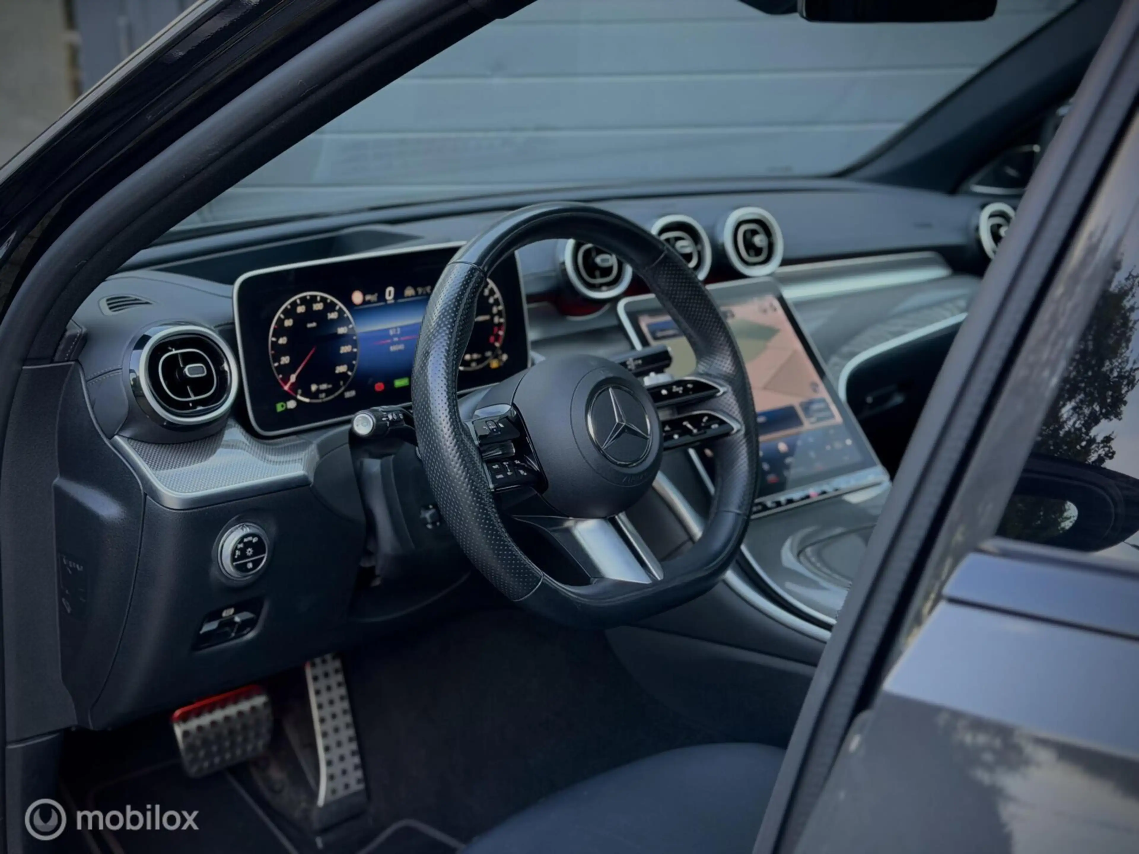 Mercedes-Benz C 300 Estate e AMG Pano Burmester 3D, Memory, 20inch, BT — photo 4