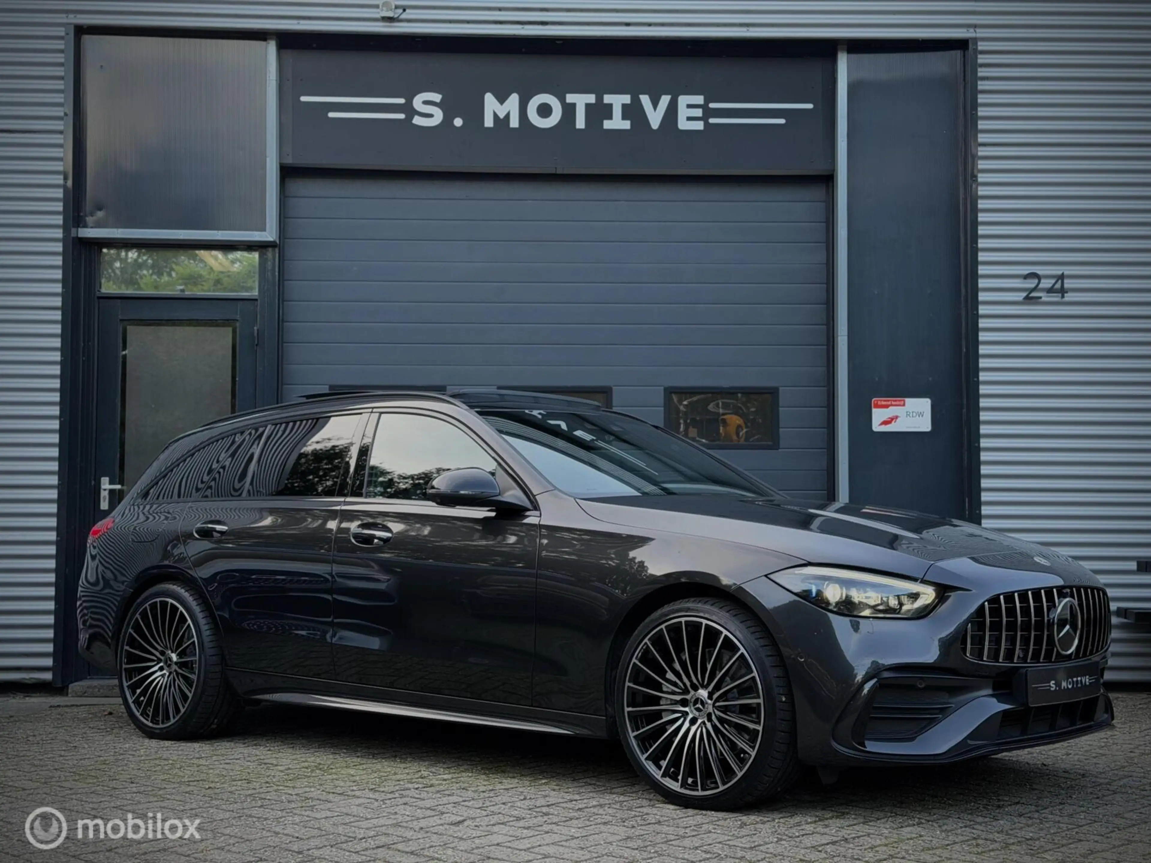 Mercedes-Benz C 300 Estate e AMG Pano Burmester 3D, Memory, 20inch, BT — photo 11