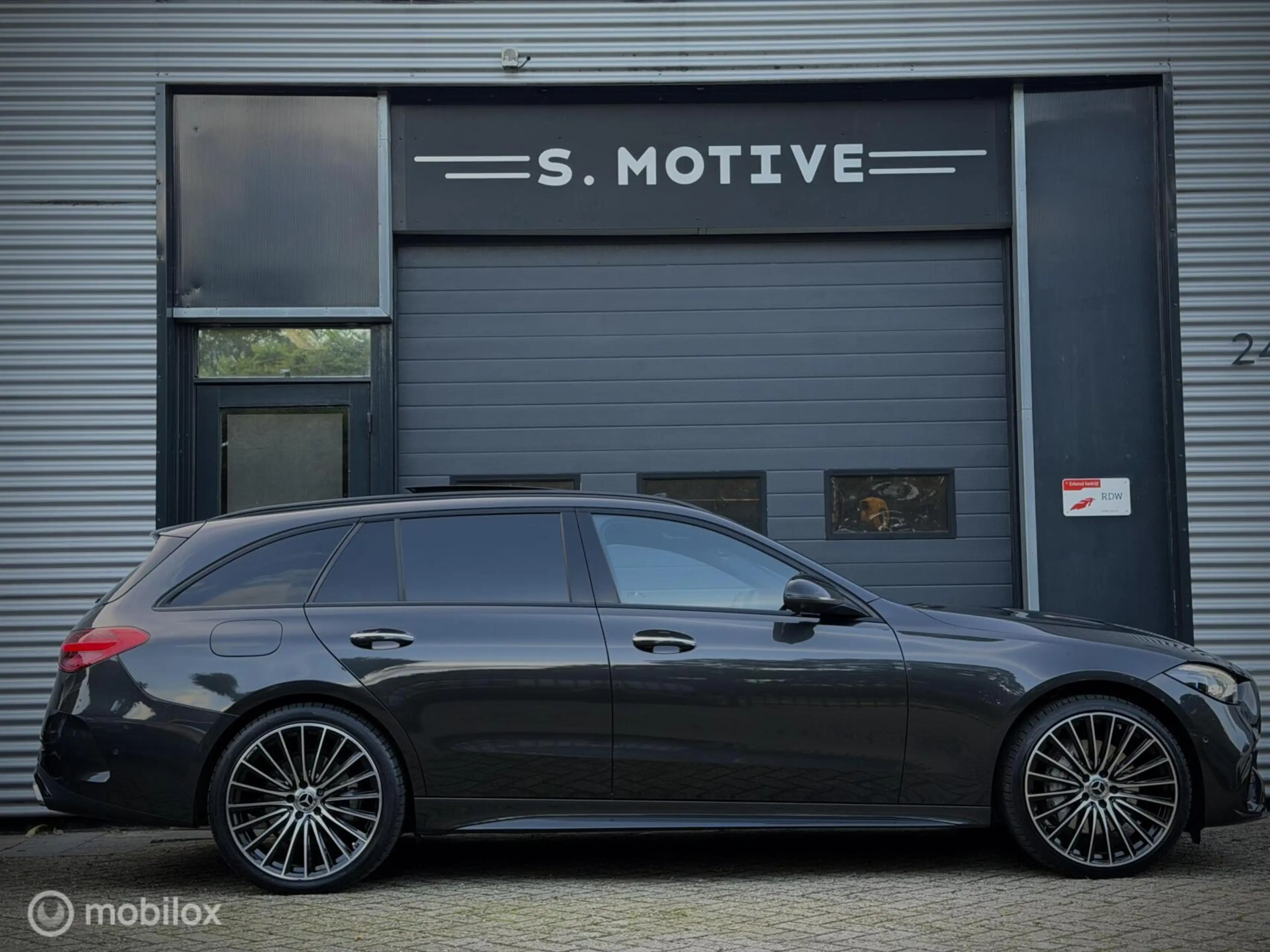Mercedes-Benz C 300 Estate e AMG Pano Burmester 3D, Memory, 20inch, BT — photo 10