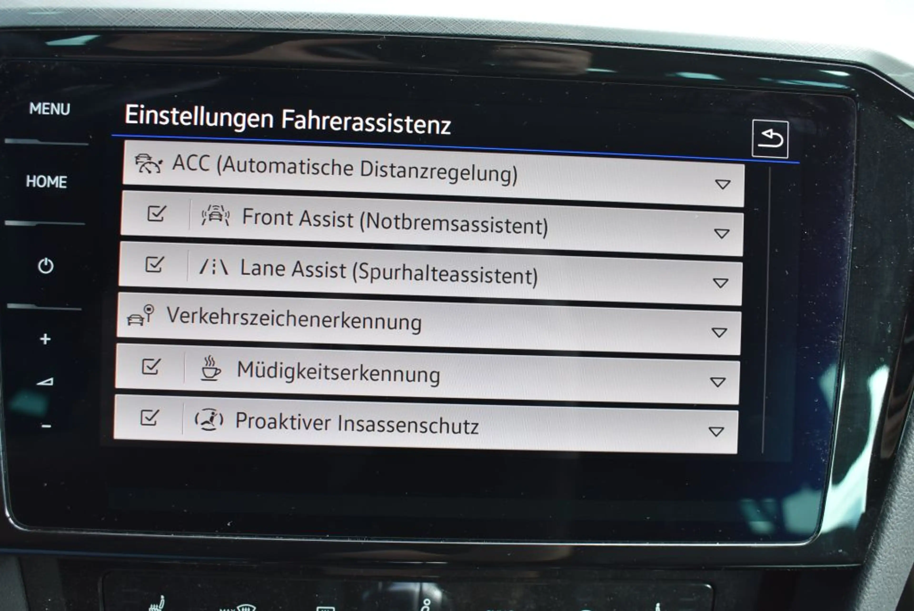 Volkswagen Passat Variant GTE 1.4 TSI Plug-In-Hybrid DSG LED Leder Navi — photo 14