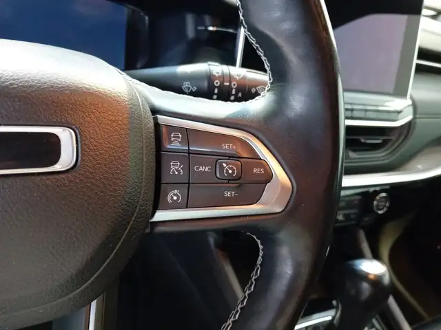 Jeep Compass view 12