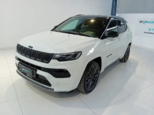 2021 Jeep Compass in White for sale