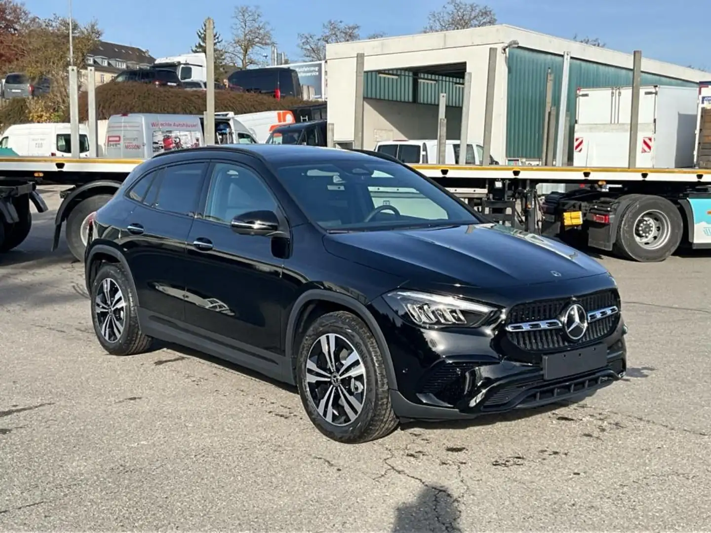 Mercedes-Benz GLA 220 d 4M +PROGRESSIVE+SHZ+DISTRO+AMBIENTE Schwarz - 2