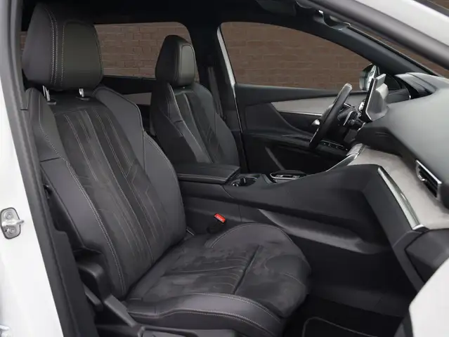 Peugeot 5008 view 8