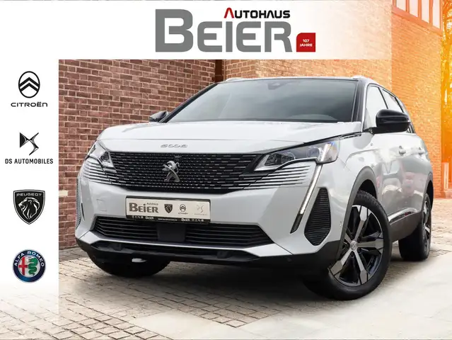 Peugeot 5008 main image