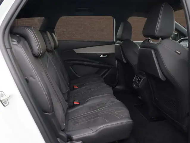 Peugeot 5008 view 9