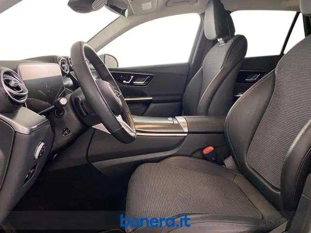 Mercedes-Benz 220 view 11