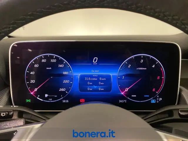 Mercedes-Benz 220 view 14