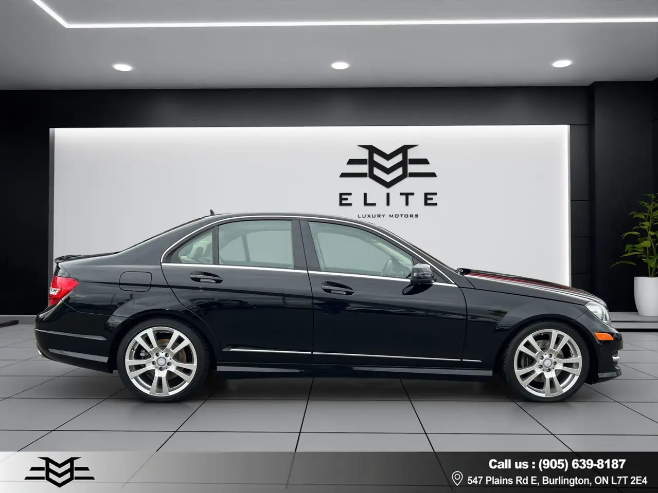 Mercedes-Benz C-Class снимка Mercedes-Benz C-Class