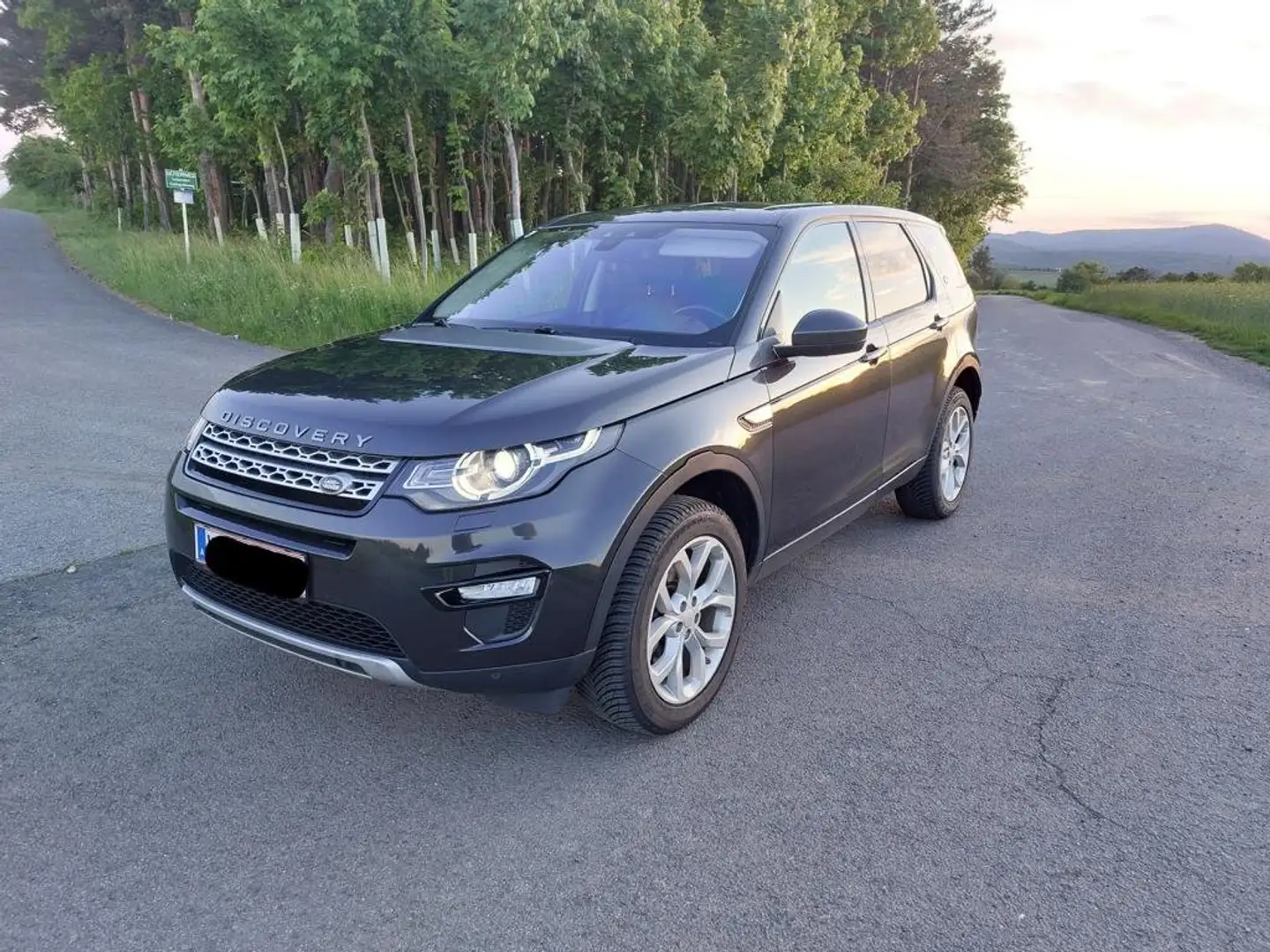 Land Rover Discovery Sport Discovery Sport 2,0 SD4 4WD HSE Aut. HSE Schwarz - 1