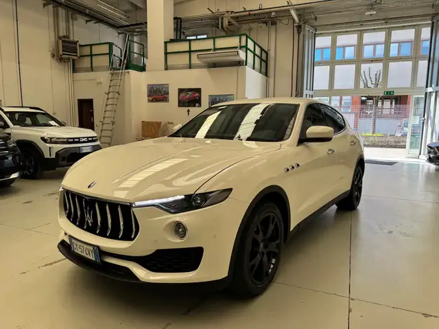 Maserati Levante 3.0 V6 Q4 350CV AUT.  " SUPER PREZZO "