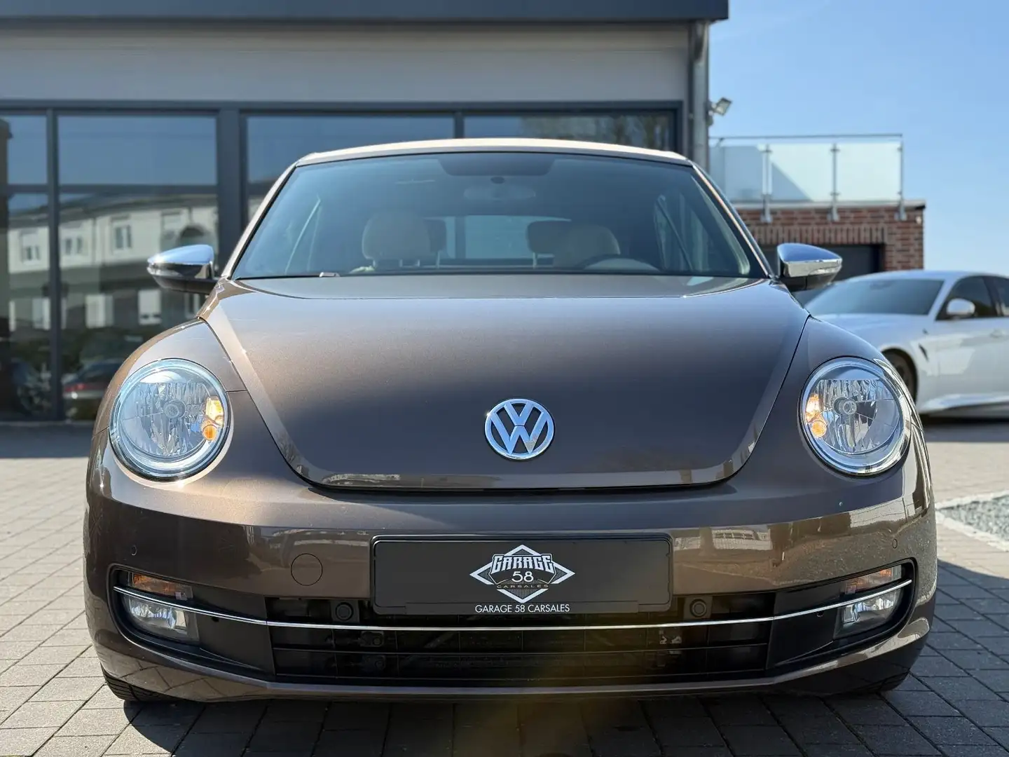 Volkswagen Beetle Cabriolet 70`Design/160PS/DSG/Allwetter Marrón - 2