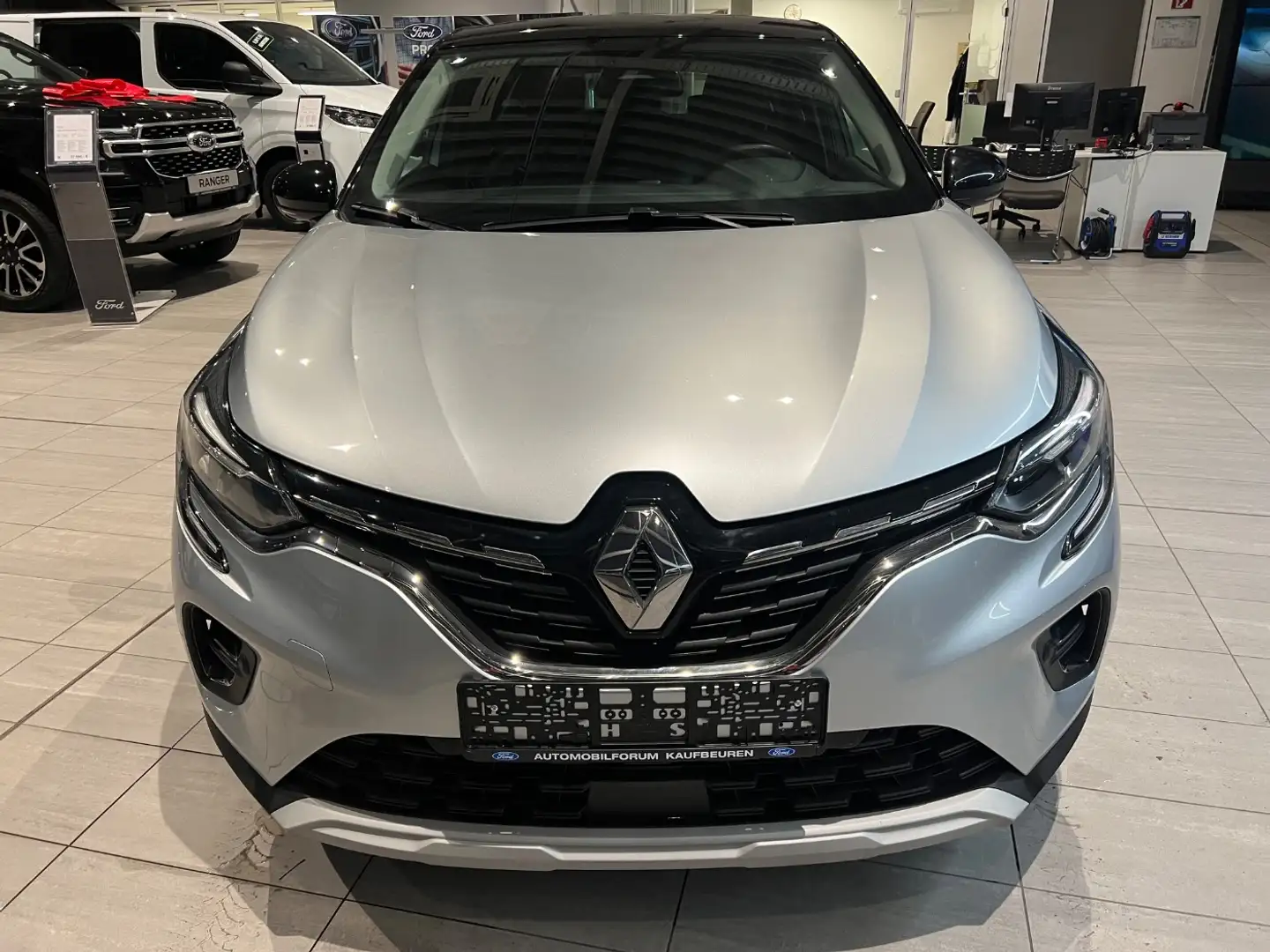 Renault Captur II 1.3 TCe 140 GPF Techno LED Navi Kam. Silber - 2