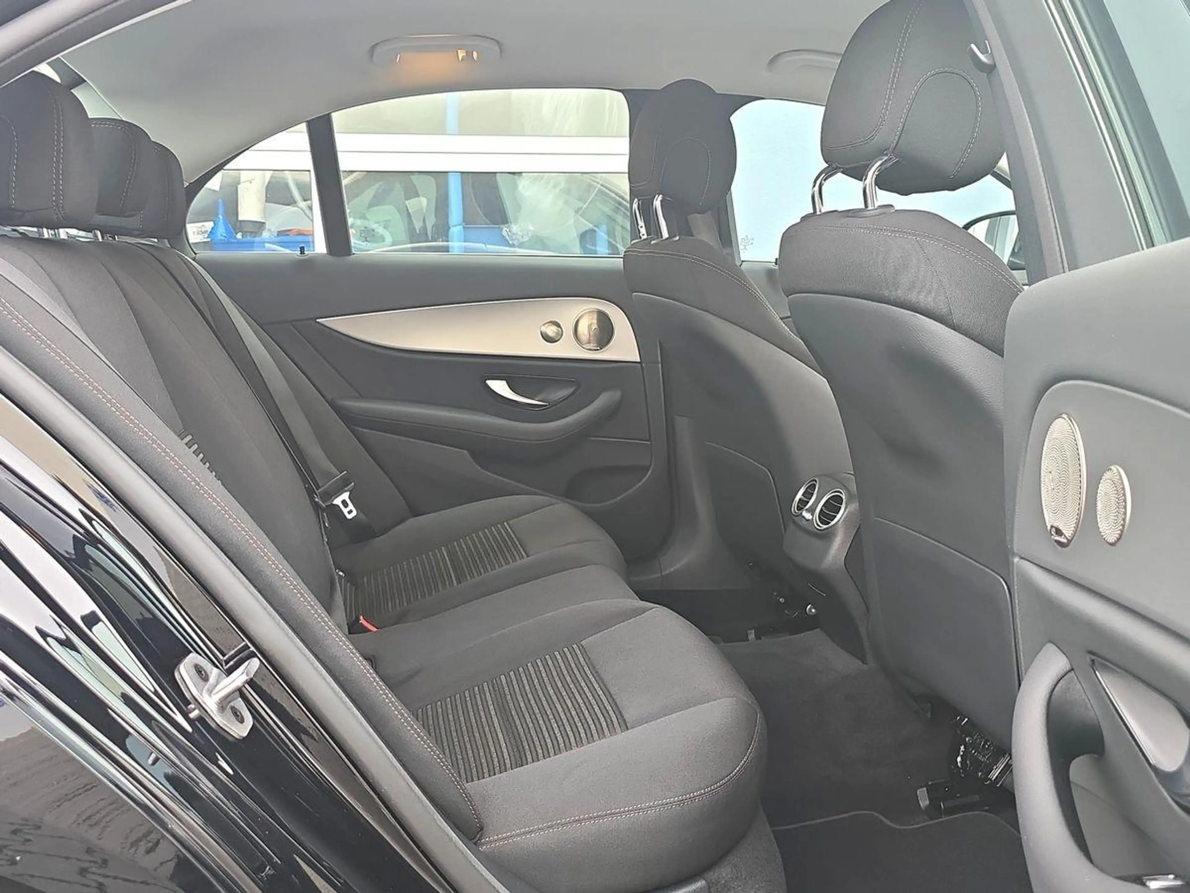 Mercedes-Benz E 300 de 9G R-KAM BURMESTER NAVI LED ELEKTR.SITZ — photo 12