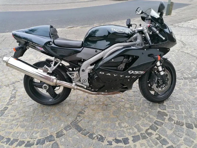 Triumph Daytona 955i