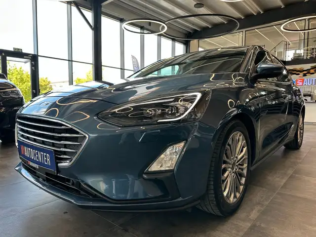 Ford Focus view 4