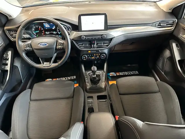 Ford Focus view 6