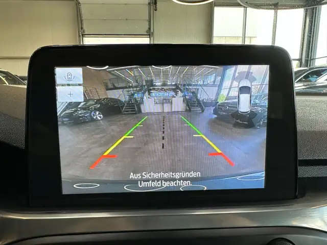 Ford Focus view 15